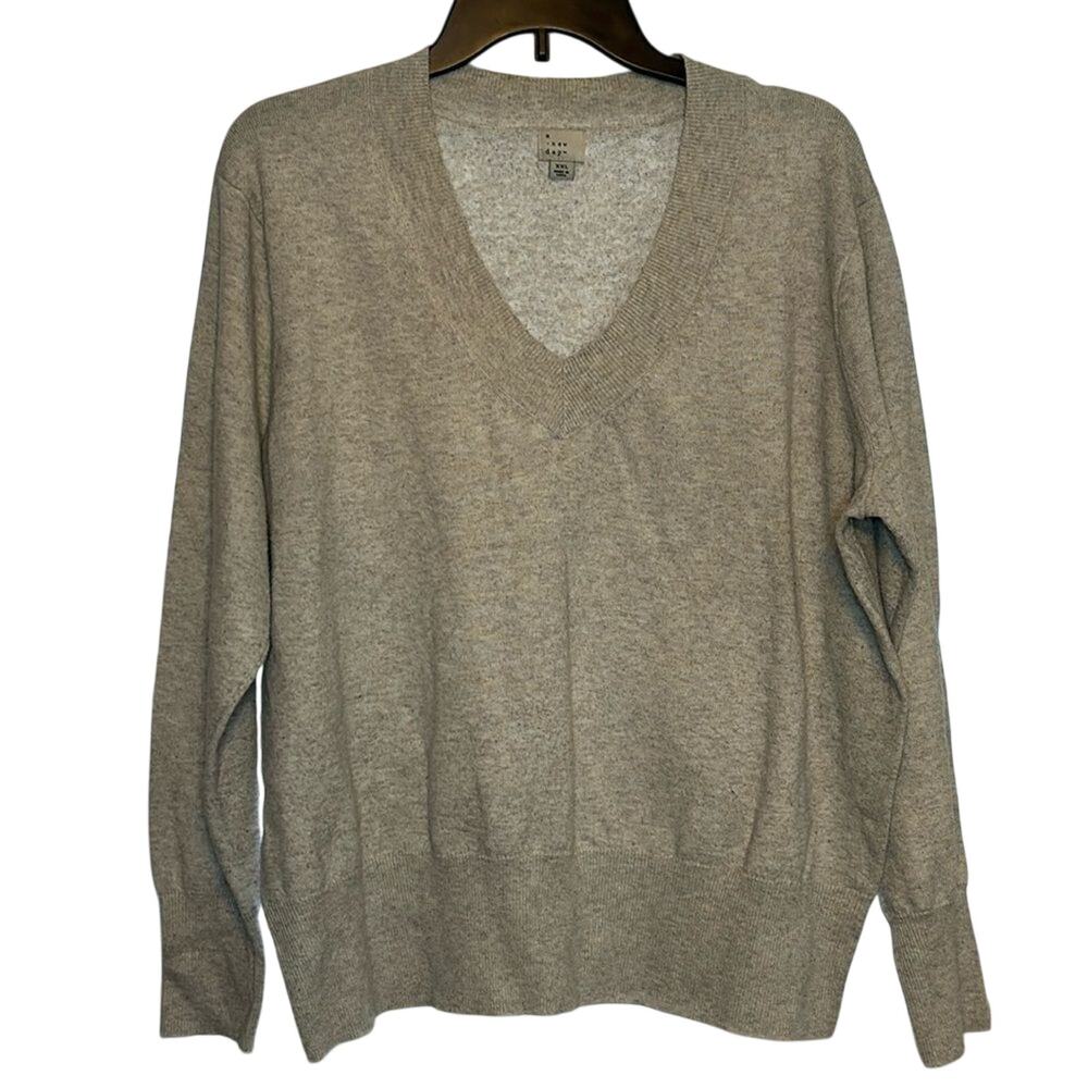 A New Day Women’s Gray V-Neck Lightweight Knit Sweater XXL Soft Pullover